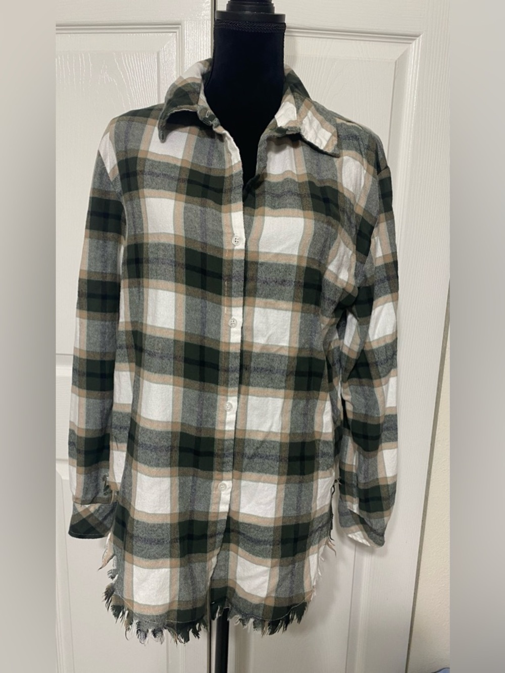 Mi Ami for Francesca’s button down flannel shirt plaid patter size M - Picture 1 of 5